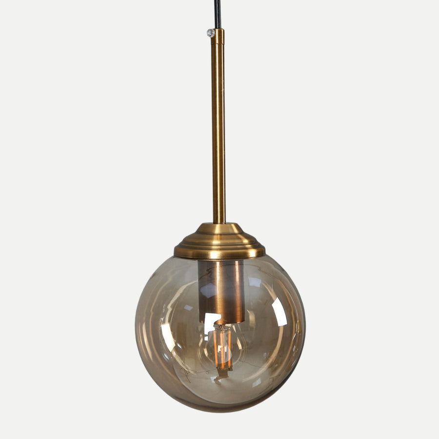 Suspension globe en verre ambre LUNA avec structure en métal doré